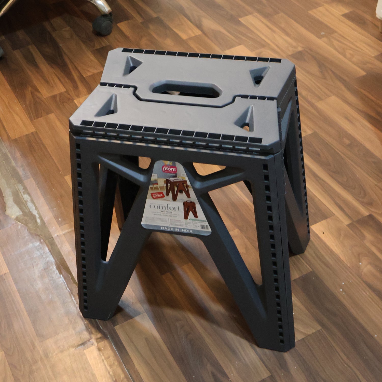Supermom Comfort Multi-Purpose Folding Stool (18 Inch) Supermom Comfort Multi-Purpose Folding Stool (18 Inch)